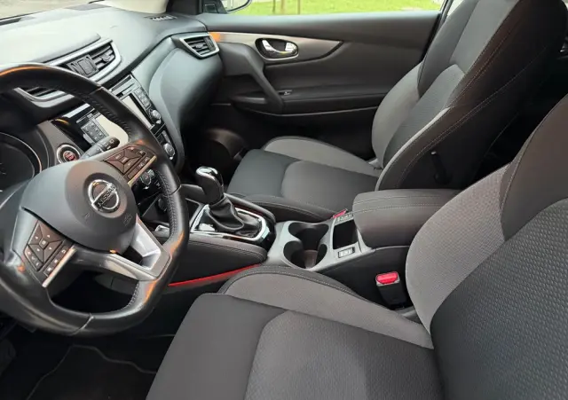 NISSAN Qashqai 1.2 DIG-T Tekna Xtronic