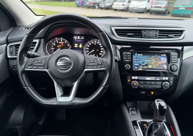 NISSAN Qashqai 1.2 DIG-T Tekna Xtronic