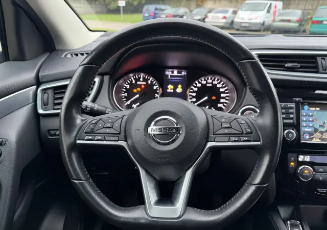 NISSAN Qashqai 1.2 DIG-T Tekna Xtronic