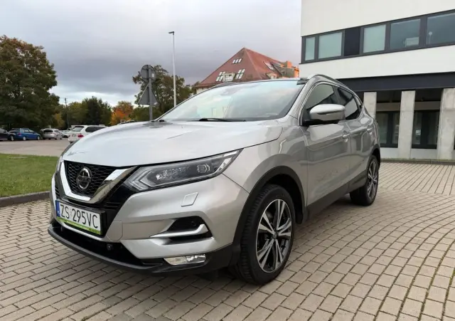 NISSAN Qashqai 1.2 DIG-T Tekna Xtronic