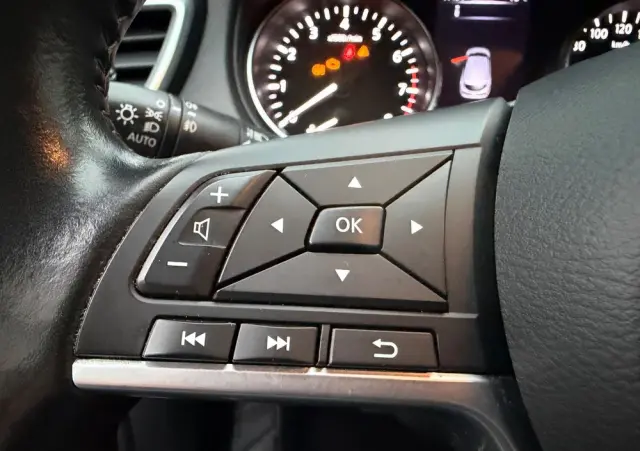 NISSAN Qashqai 1.2 DIG-T Tekna Xtronic