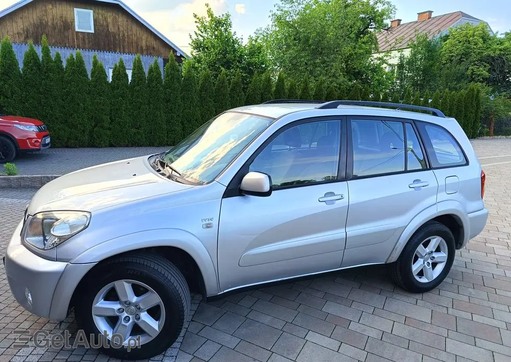 TOYOTA RAV4 