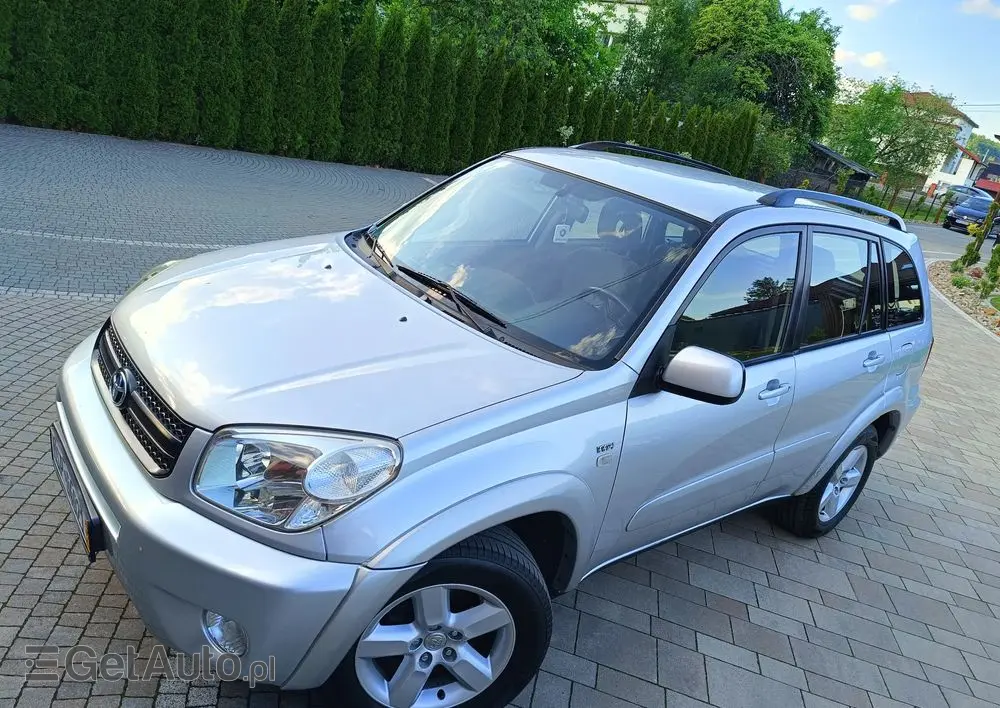 TOYOTA RAV4 