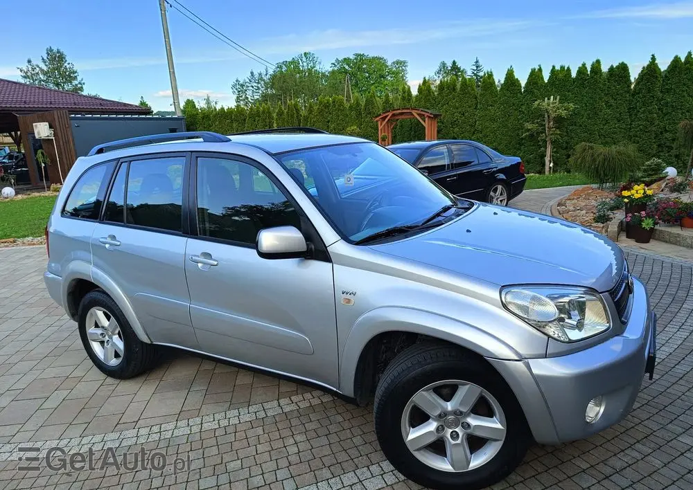 TOYOTA RAV4 