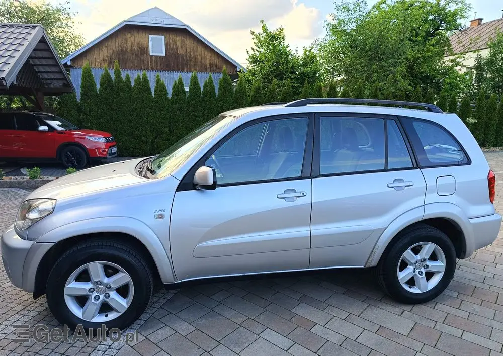 TOYOTA RAV4 