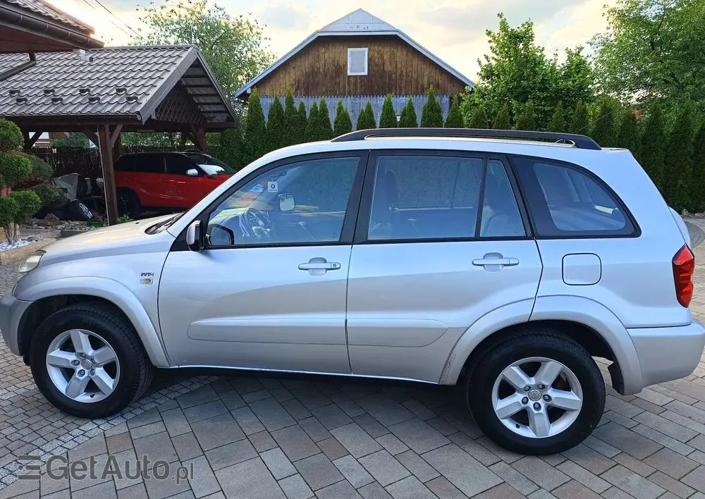 TOYOTA RAV4 