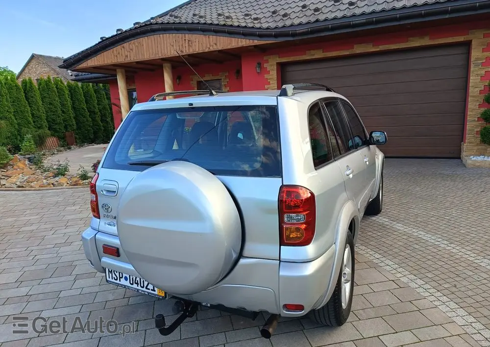 TOYOTA RAV4 