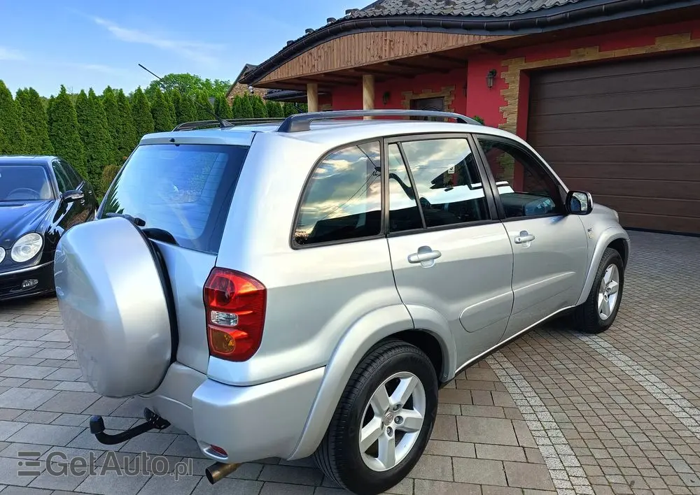 TOYOTA RAV4 