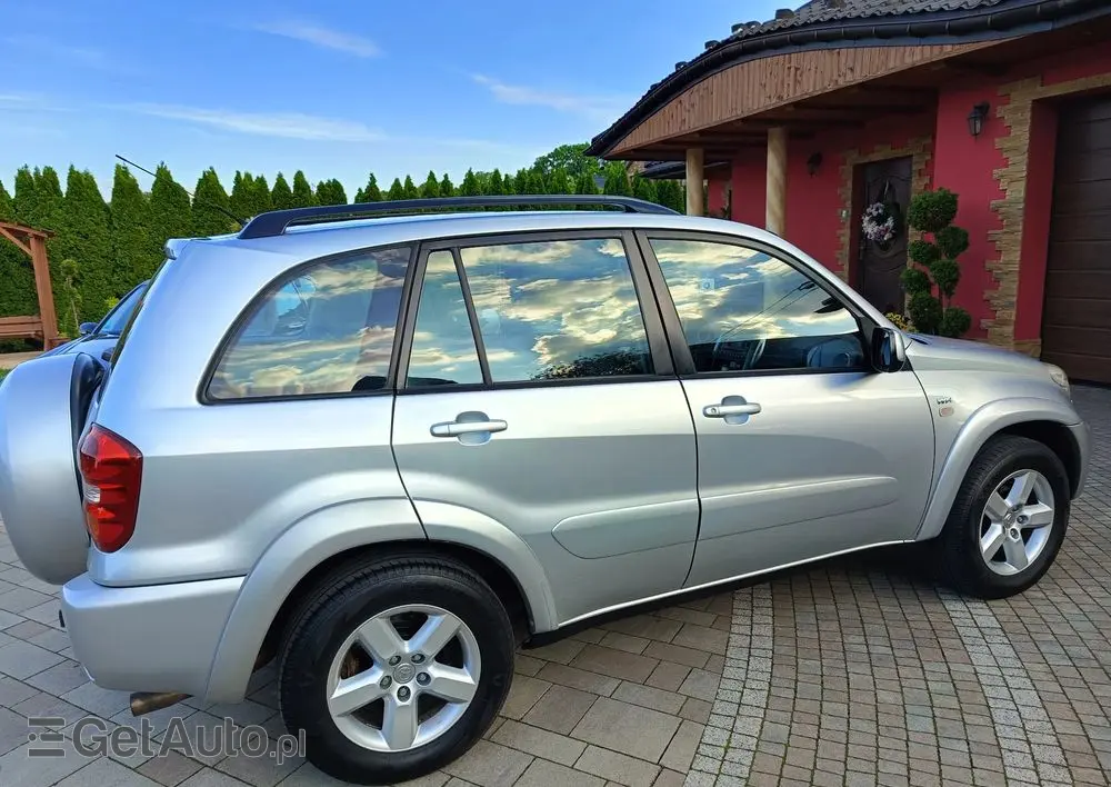 TOYOTA RAV4 