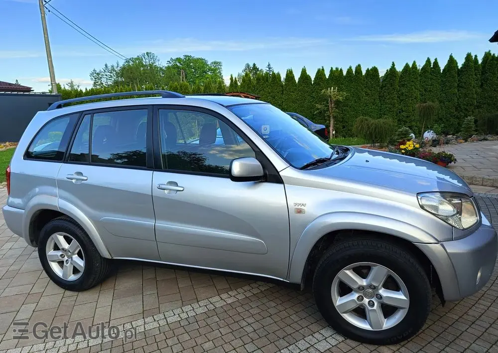 TOYOTA RAV4 