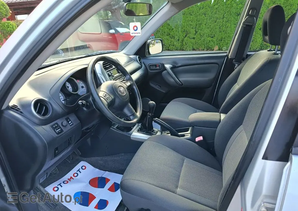TOYOTA RAV4 