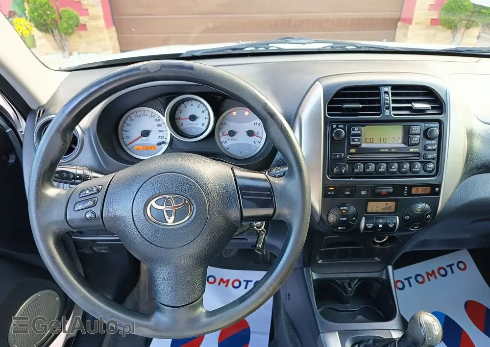 TOYOTA RAV4 