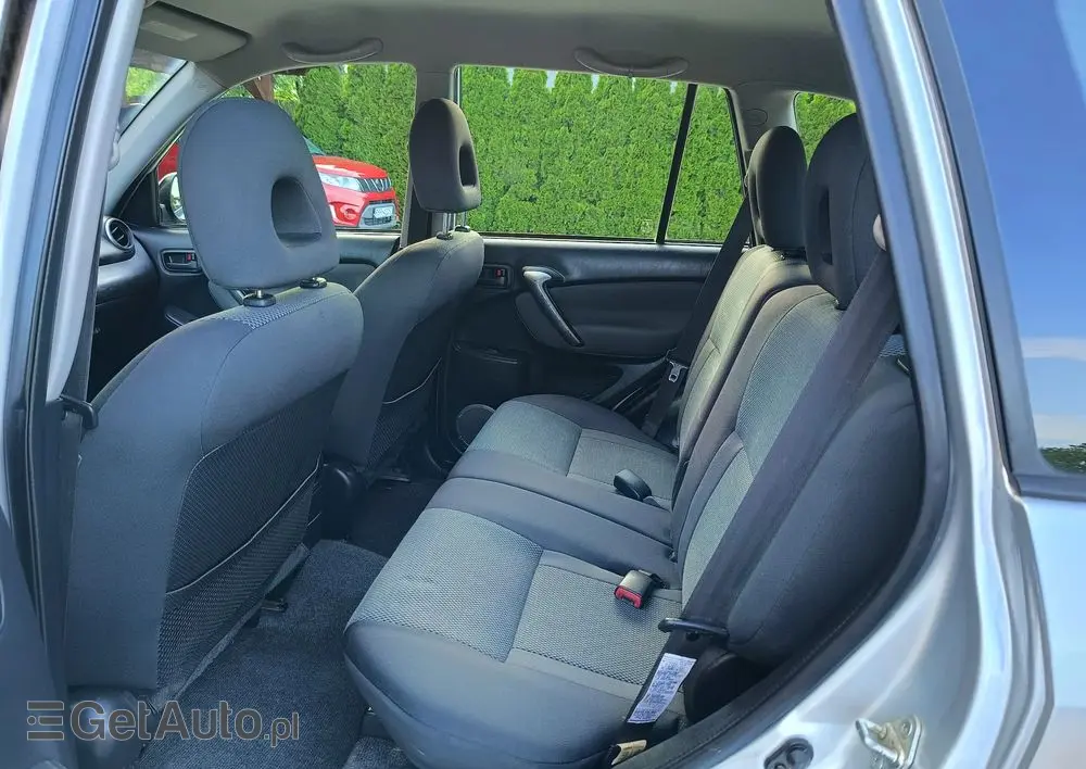 TOYOTA RAV4 