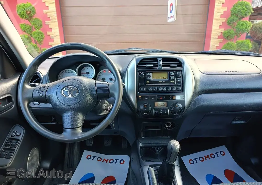 TOYOTA RAV4 