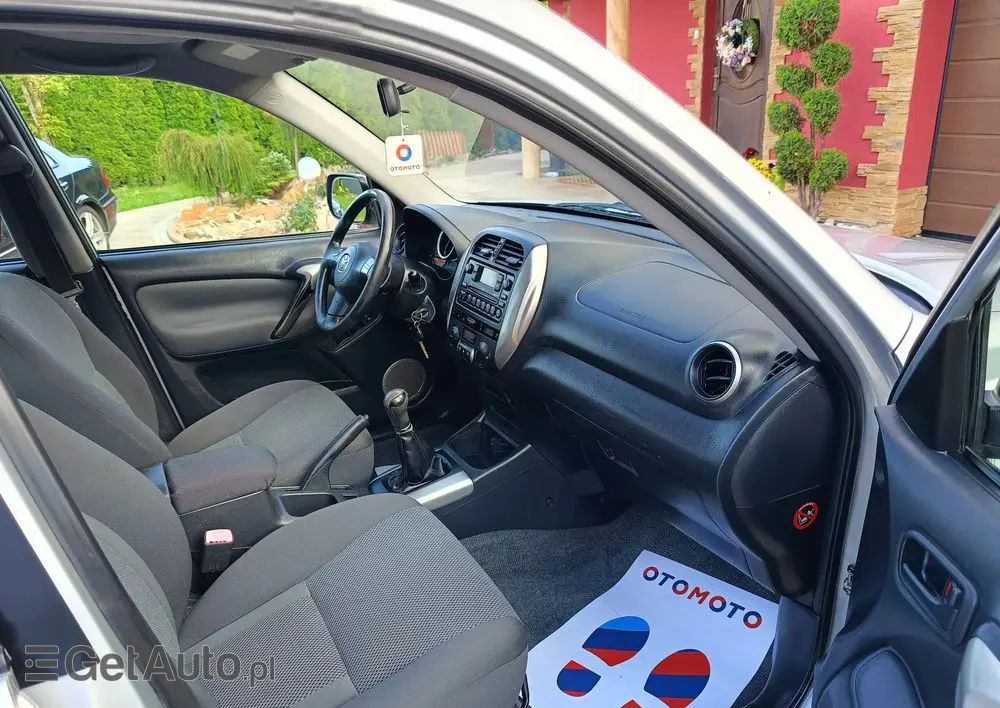 TOYOTA RAV4 