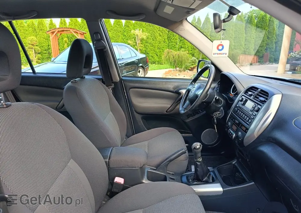 TOYOTA RAV4 