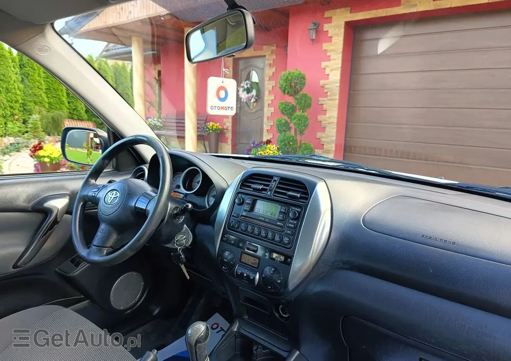 TOYOTA RAV4 
