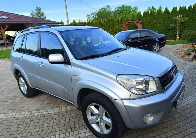 TOYOTA RAV4 