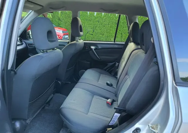 TOYOTA RAV4 