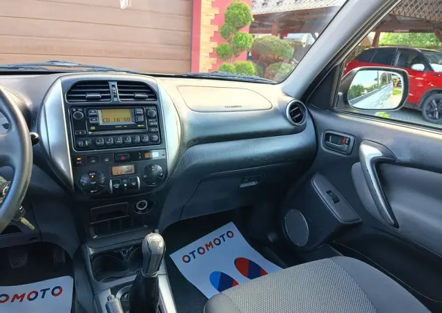 TOYOTA RAV4 