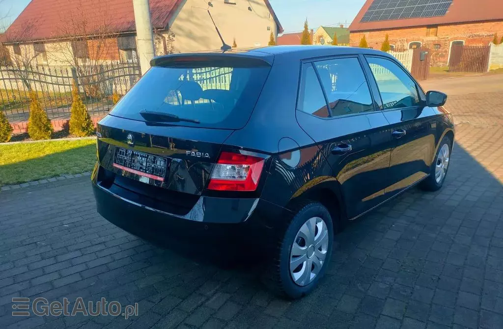 SKODA Fabia 