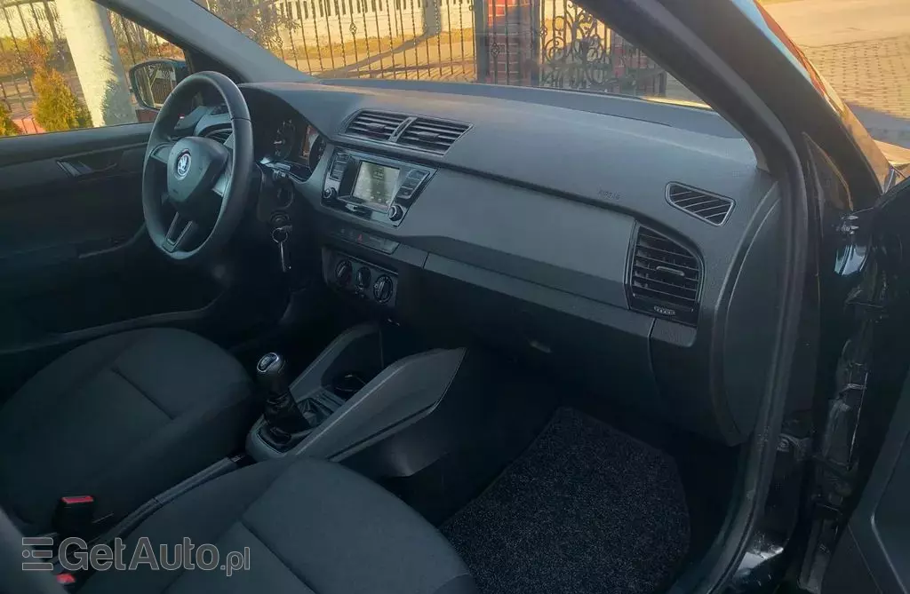 SKODA Fabia 
