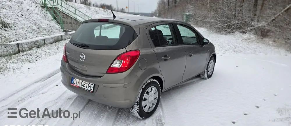 OPEL Corsa 1.2 16V Essentia