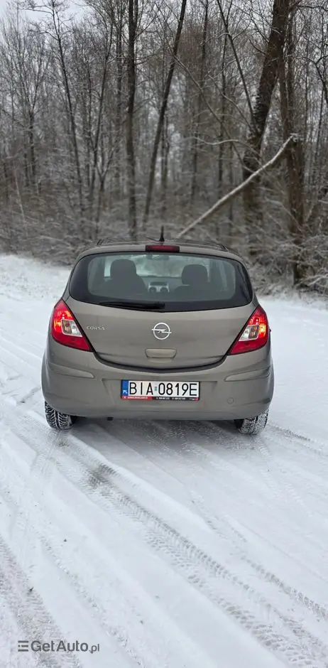OPEL Corsa 1.2 16V Essentia