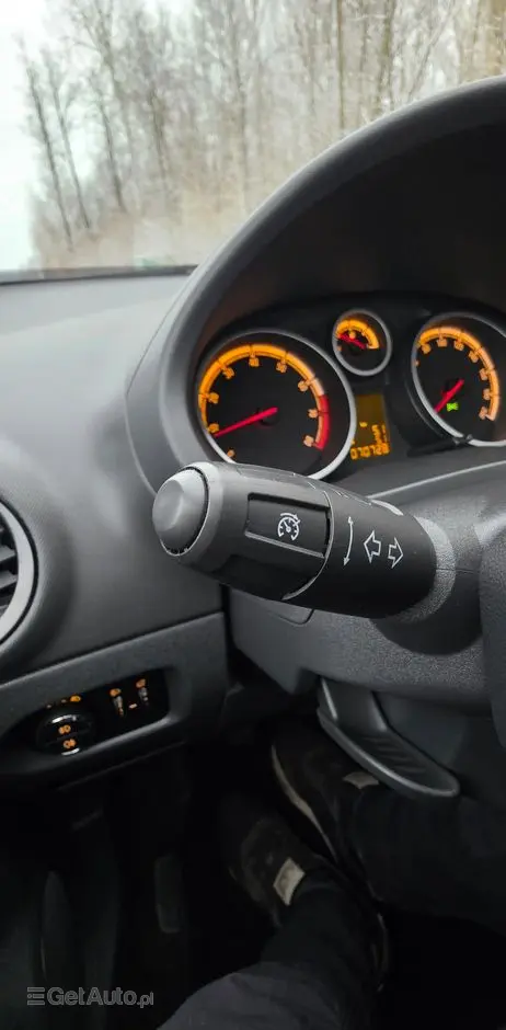 OPEL Corsa 1.2 16V Essentia
