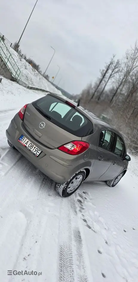OPEL Corsa 1.2 16V Essentia