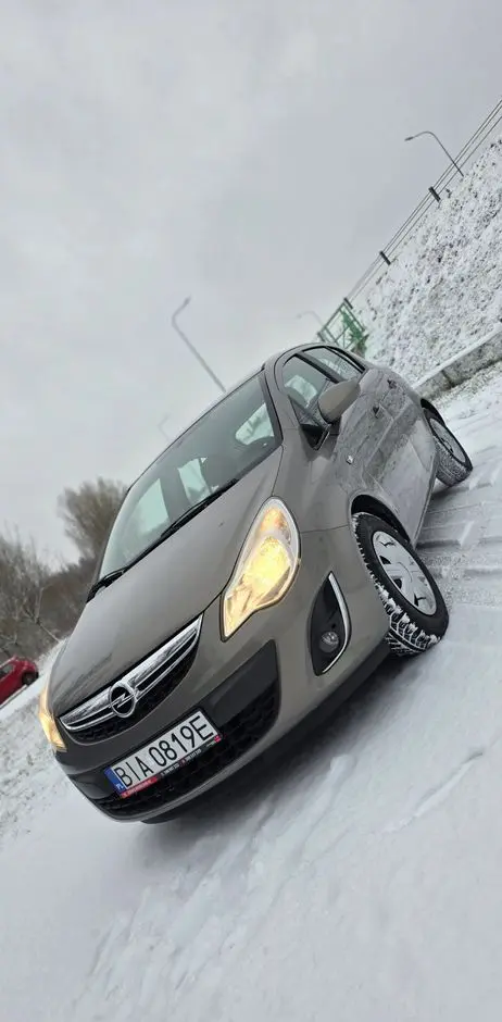 OPEL Corsa 1.2 16V Essentia