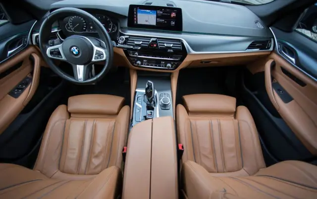 BMW Seria 5 520d M Sport Edition