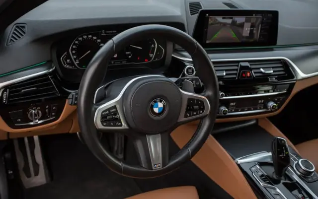 BMW Seria 5 520d M Sport Edition