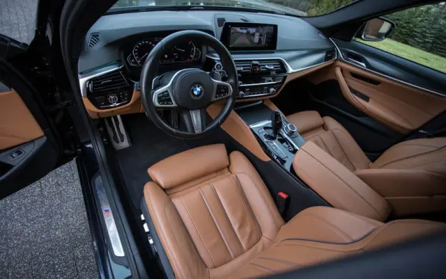 BMW Seria 5 520d M Sport Edition