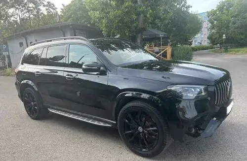 MERCEDES-BENZ GLS 