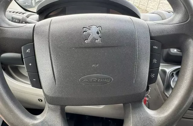 PEUGEOT Boxer 