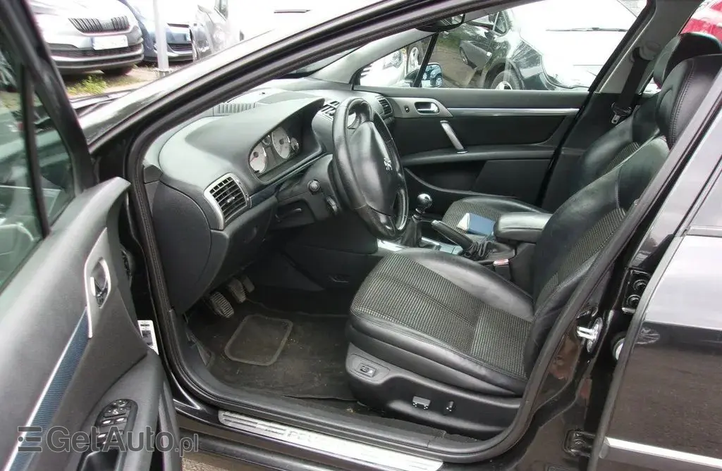 PEUGEOT 407 