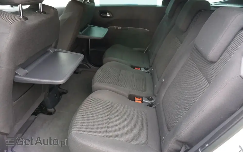 PEUGEOT 5008 1.6 Active 7os