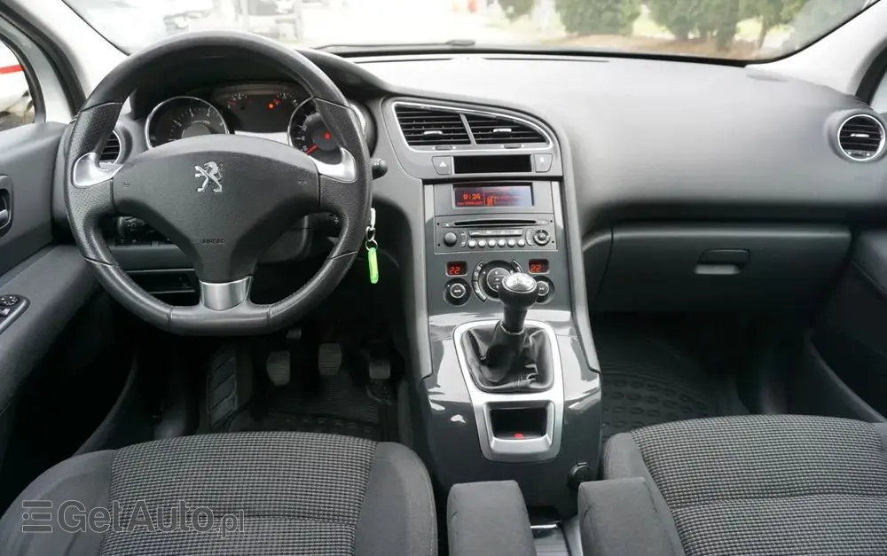 PEUGEOT 5008 1.6 Active 7os