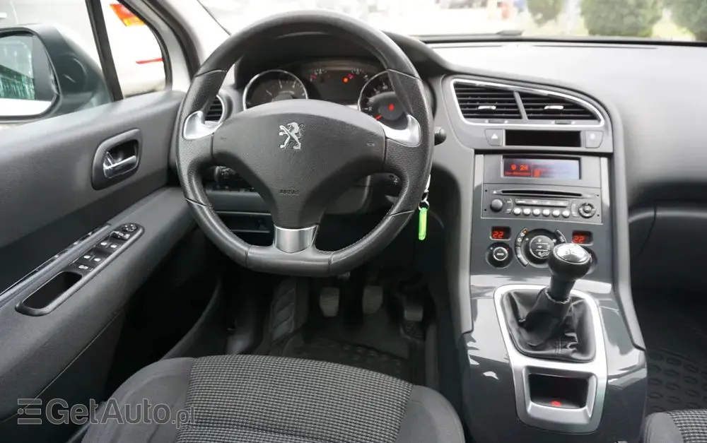 PEUGEOT 5008 1.6 Active 7os