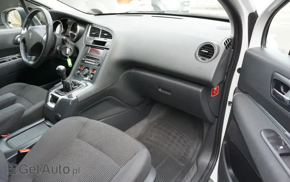 PEUGEOT 5008 1.6 Active 7os