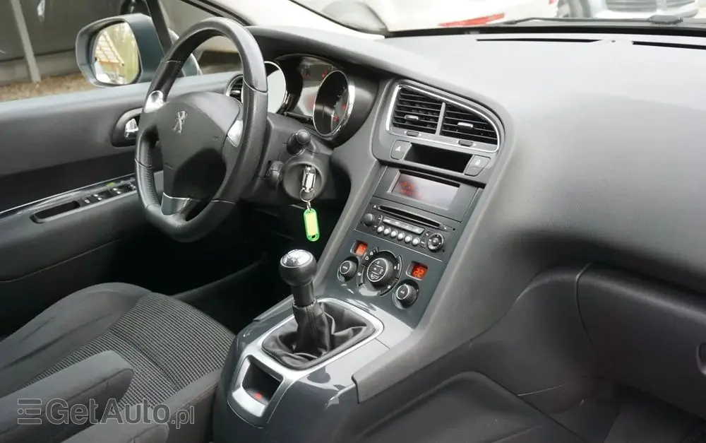 PEUGEOT 5008 1.6 Active 7os