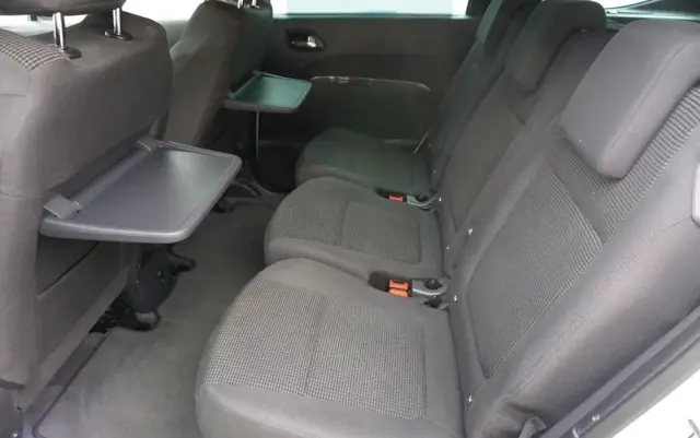 PEUGEOT 5008 1.6 Active 7os