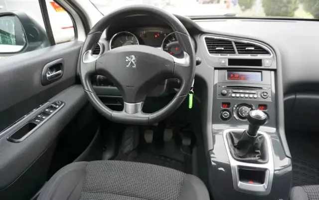 PEUGEOT 5008 1.6 Active 7os