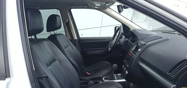 LAND ROVER Freelander II 2.2 sD4 HSE