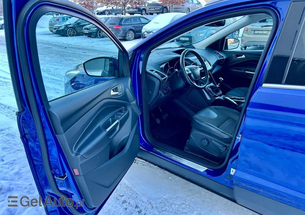 FORD Kuga 2.0 TDCi 2x4 Titanium