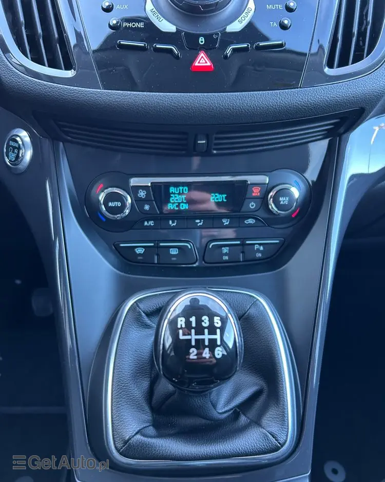 FORD Kuga 2.0 TDCi 2x4 Titanium