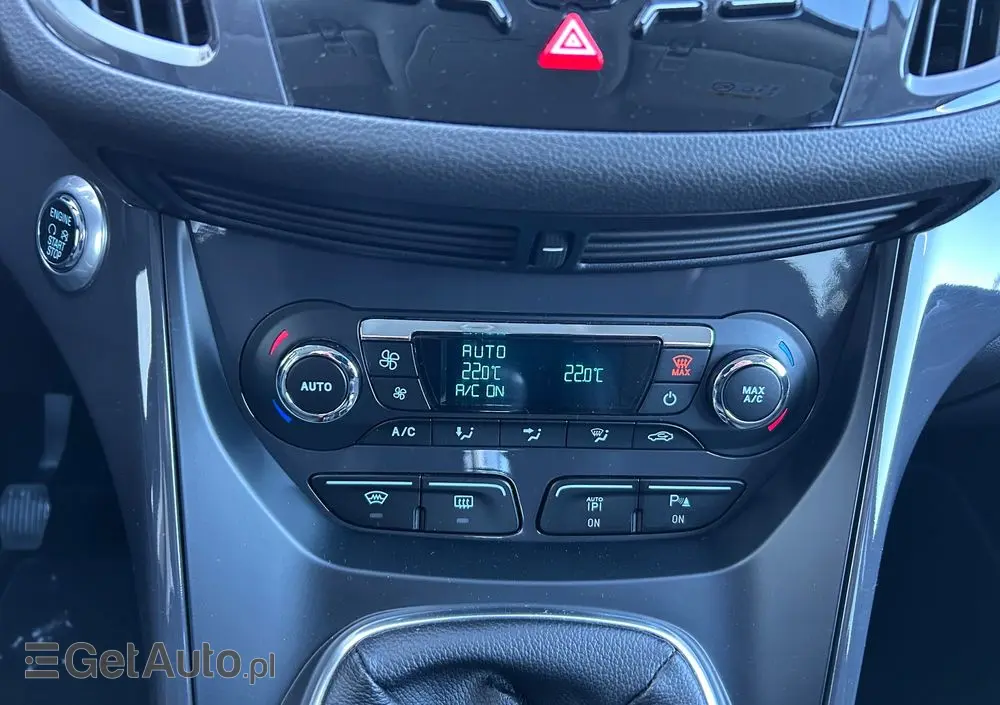 FORD Kuga 2.0 TDCi 2x4 Titanium