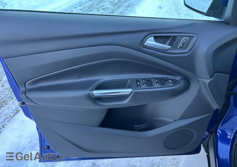 FORD Kuga 2.0 TDCi 2x4 Titanium