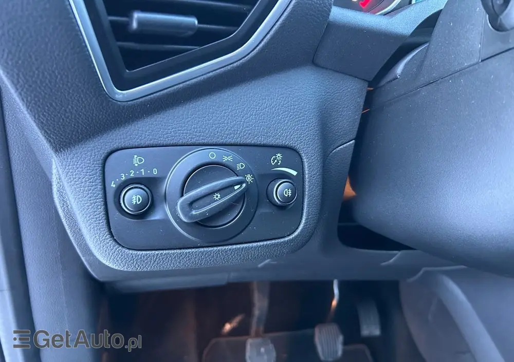 FORD Kuga 2.0 TDCi 2x4 Titanium